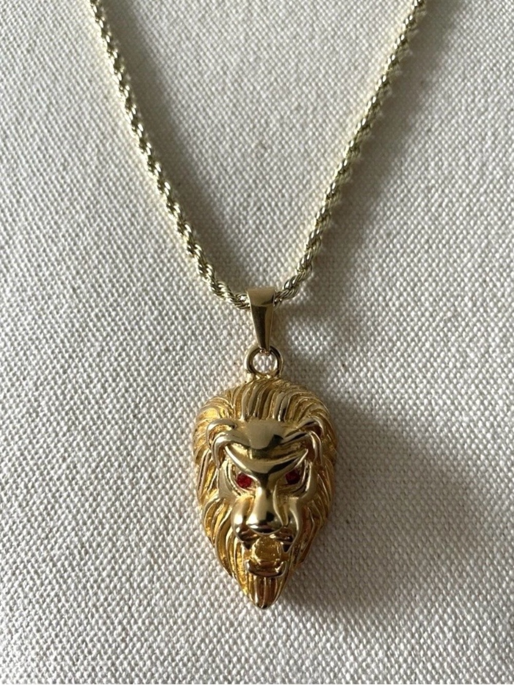 Gold Plate over Sterling Silver
Lion Head Necklace Italy Ruby
Eyes 13” Long